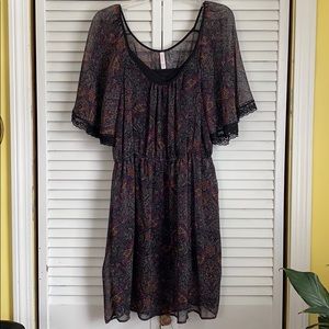 2pc black tank and sheer paisley tunic top
